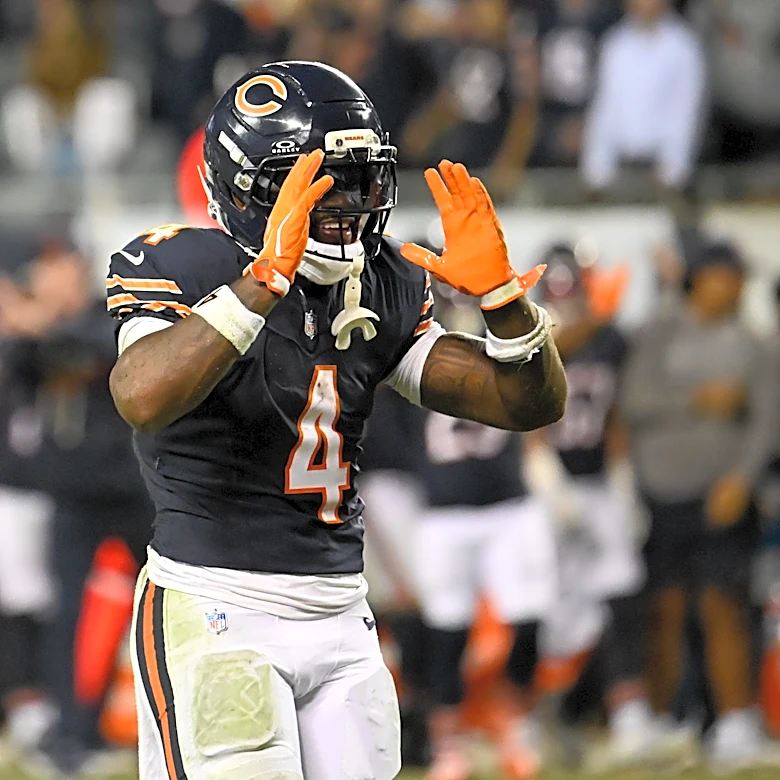 D'Andre Swift grinds his way to 84 yards in lopsided win