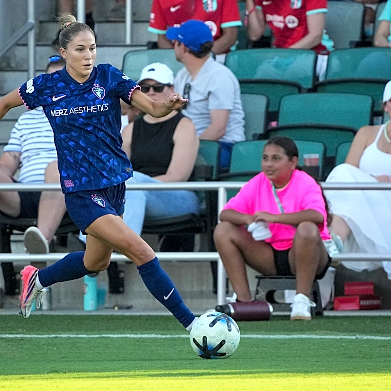 USWNT roster vs. Spain: Takeaways as Sanchez return highlights Hayes' squad