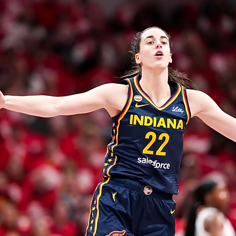 Caitlin Clark picks up technical foul in Fever-Aces Game 2