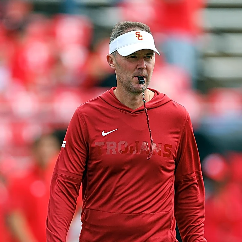 Lincoln Riley defends state of USC football: 'We didn't get run out of the stadium' vs. Oregon