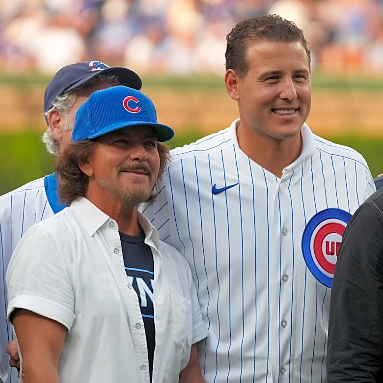 Longtime Cubs fan Bill Murray seen at NL wild card game at Petco Park
