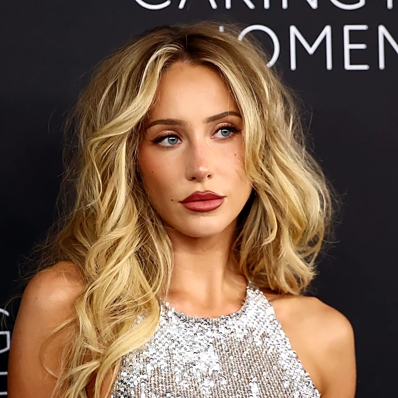 Influencer Alix Earle sparks backlash: 'I've never read a book'