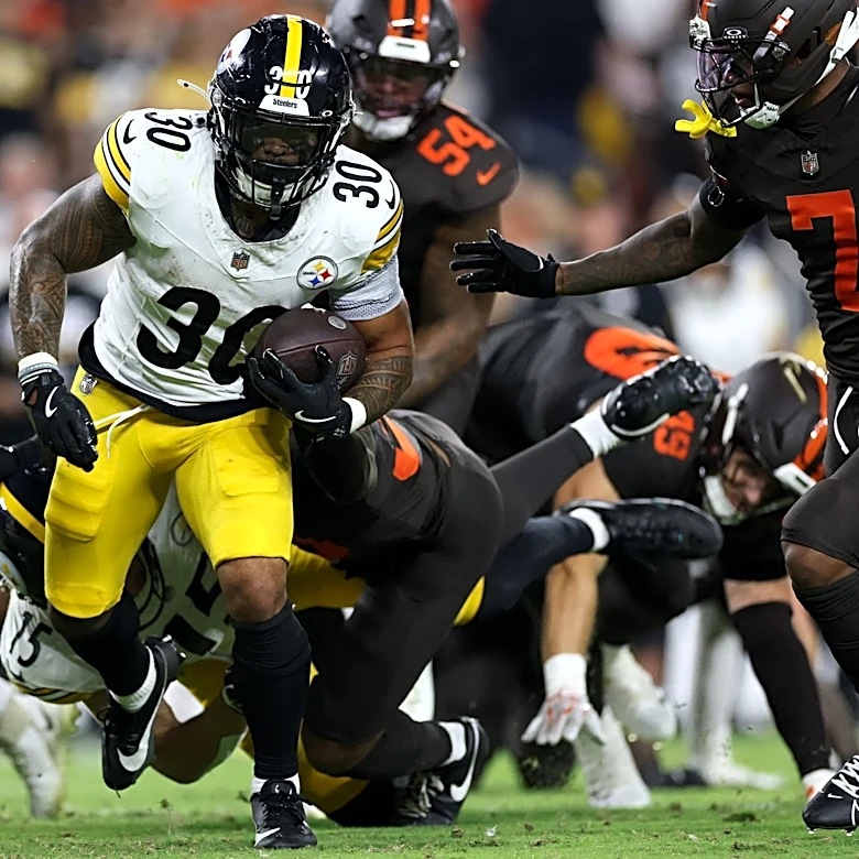 Jaylen Warren tops 100 total yards on Thursday night