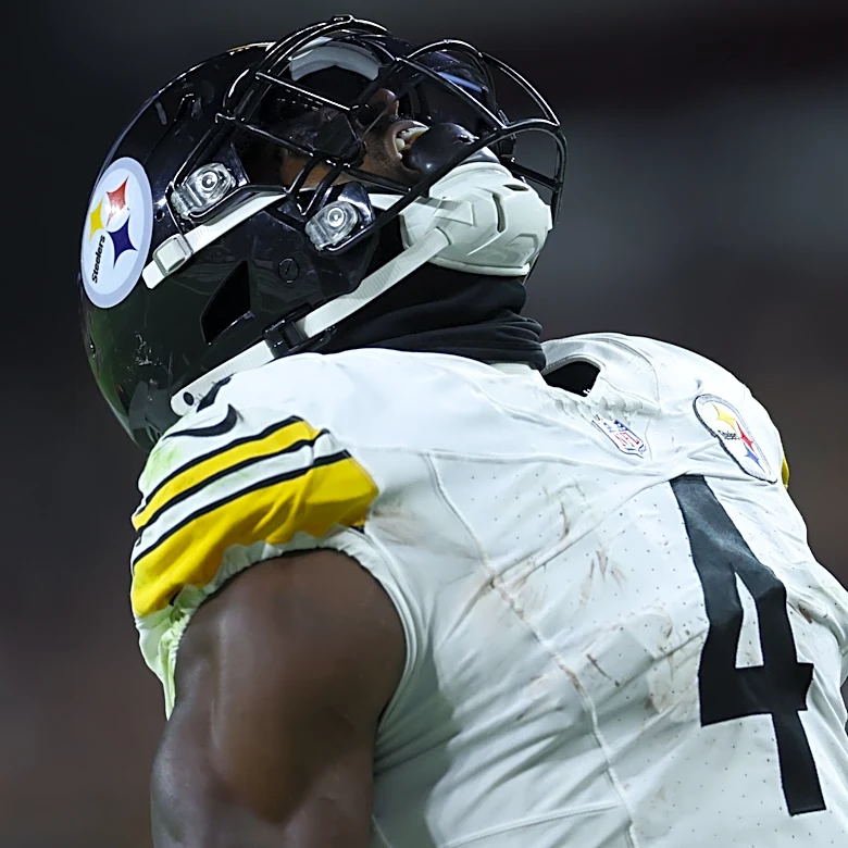 Browns can't cover DK Metcalf under the lights