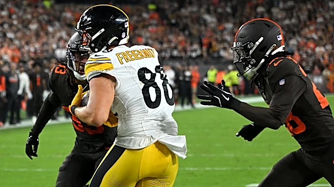 Pat Freiermuth scores late touchdown in Cleveland
