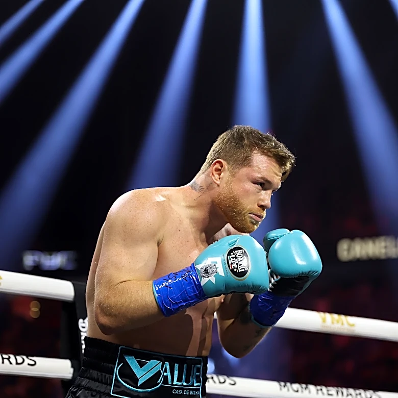 Canelo Alvarez envisions final fight of career at Mexico's Estadio Azteca