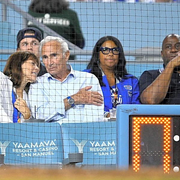 90-year-old Sandy Koufax endures 100 degree heat at Dodger Stadium
