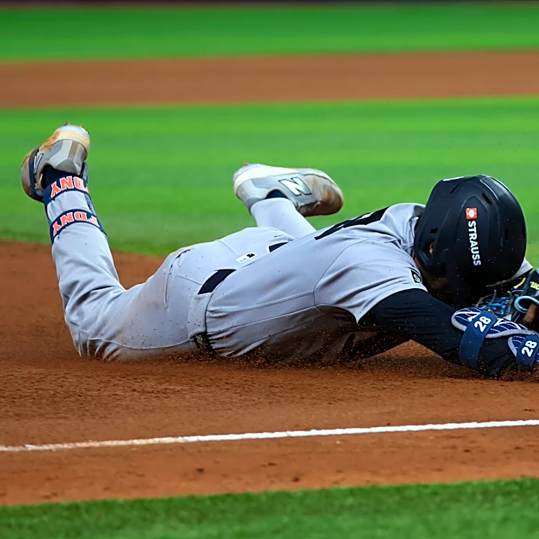 Austin Wells breaks up Drew Rasmussen no-hitter but baserunning blunder costs Yankees