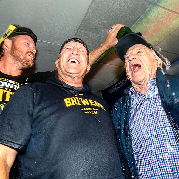 Brewers manager credits spirit of Bob Uecker for lucky bounce vs. Padres