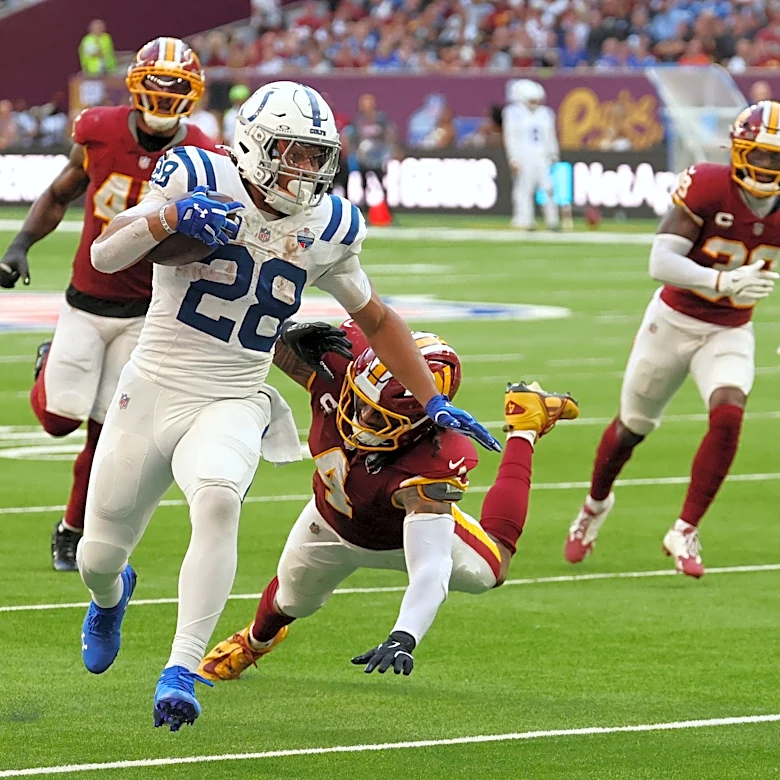 Jonathan Taylor posts another two-touchdown game