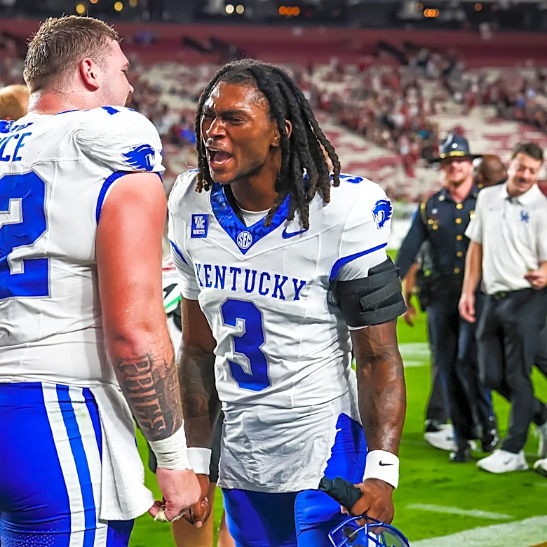 Kentucky sneaks into Top 25, faces No. 10 LSU—get tickets now