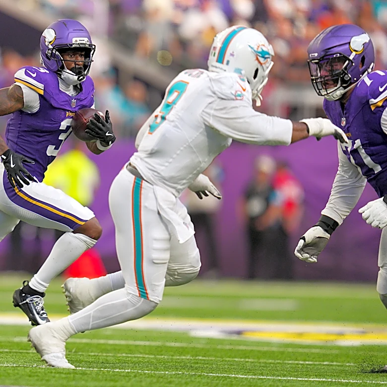 Jordan Addison finishes with 52 yards