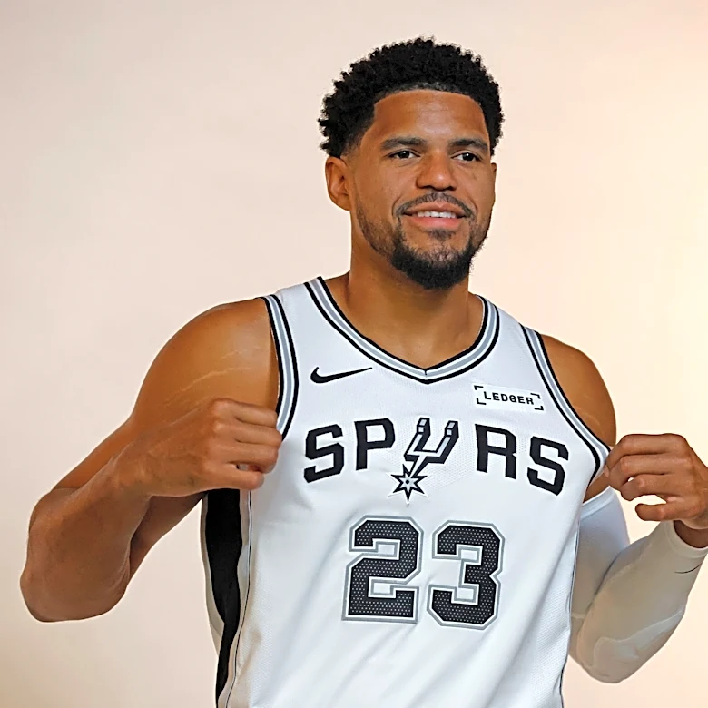 Tobias Harris could miss Spurs season opener after straining calf