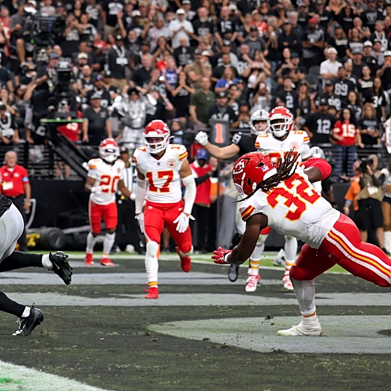 Brock Bowers shines in Week 4 loss