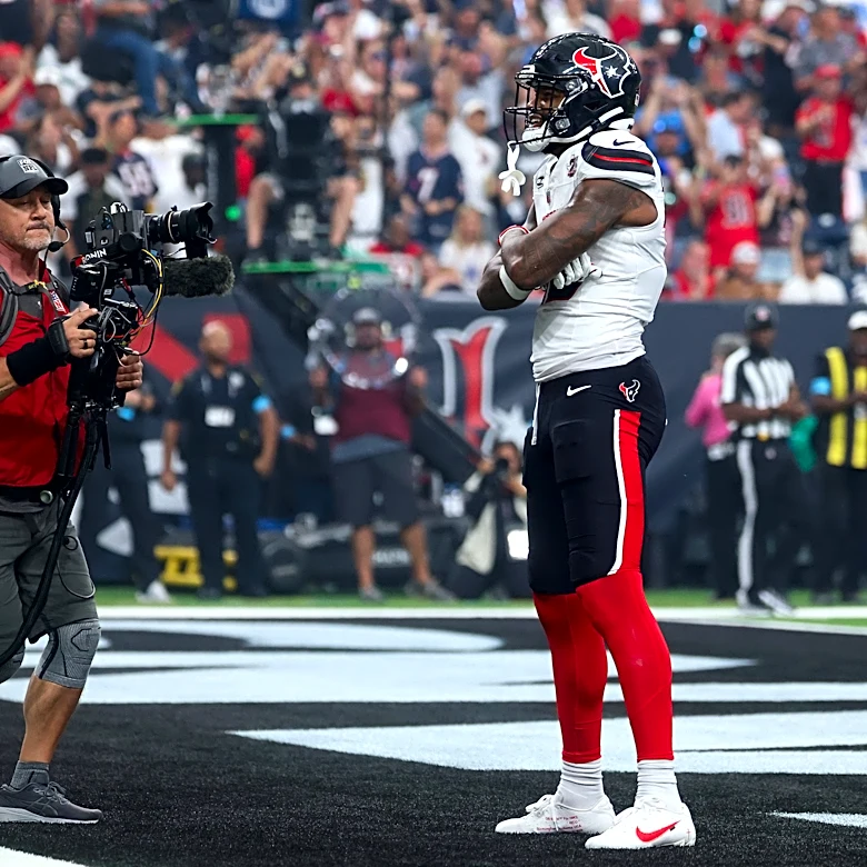 Nico Collins dominant in return from two-game absence