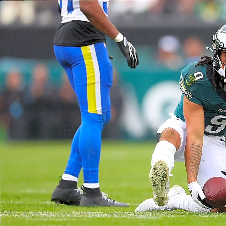 Makai Lemon unable to break free in Week 4 against LA Rams