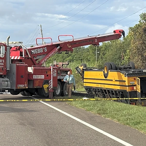2 dead, including student, in Florida school bus crash