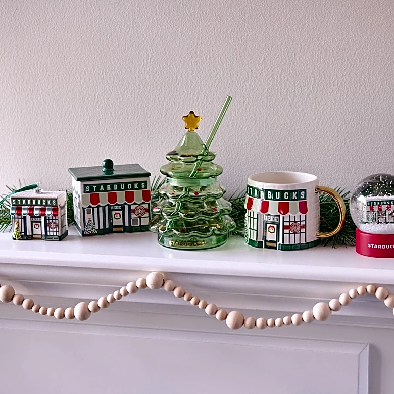 Starbucks' Christmas tree cup to debut alongside Bearista in Nov.