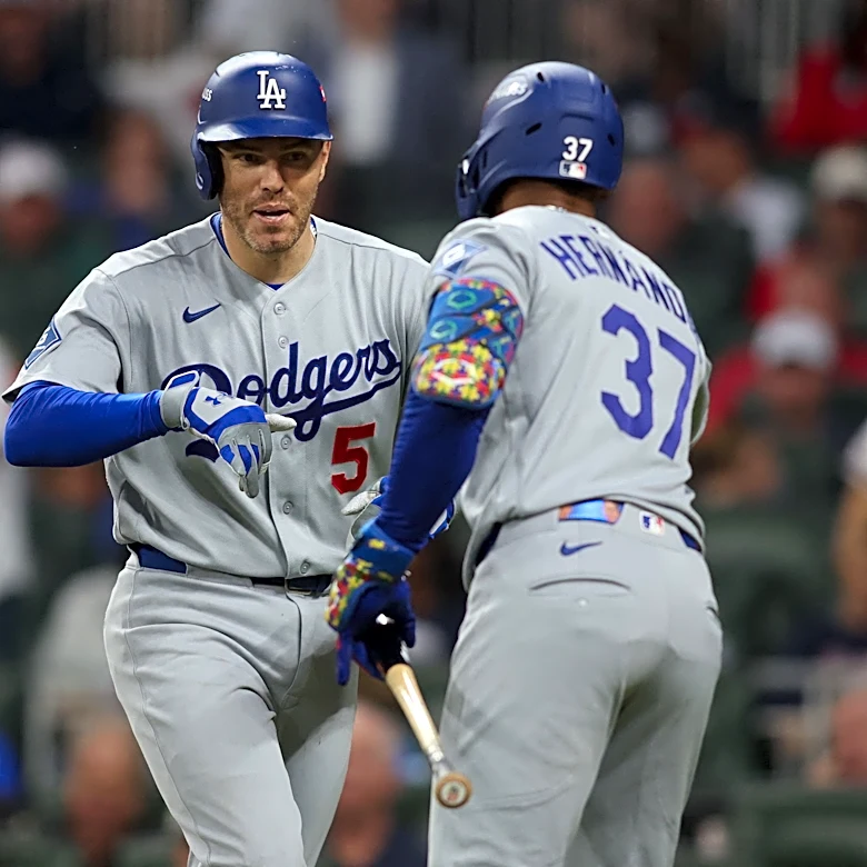 Dodgers' historic postseason continues with home runs from Kiké Hernández, Freddie Freeman