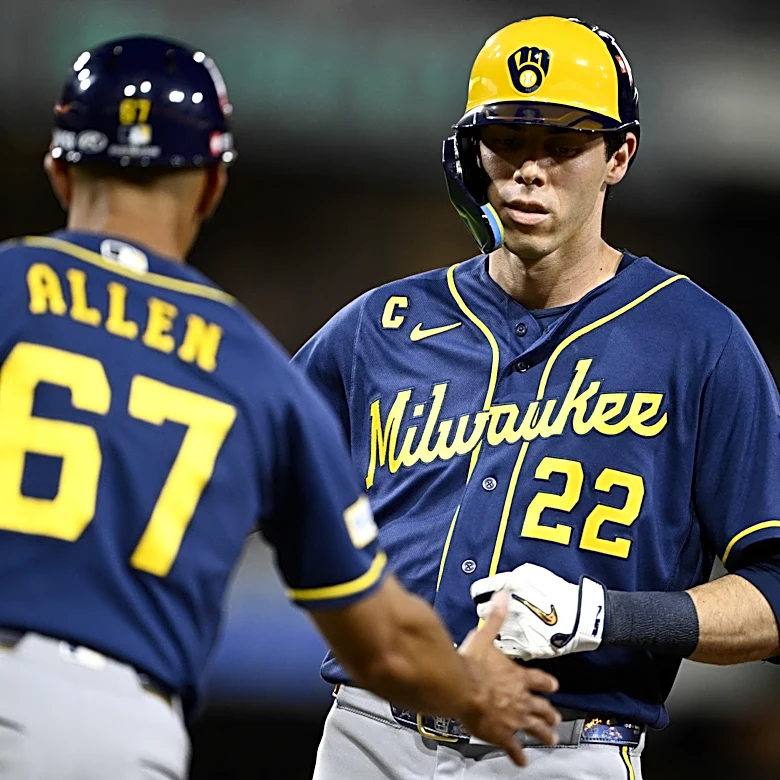 Brewers' futility away from home continues with record-tying loss