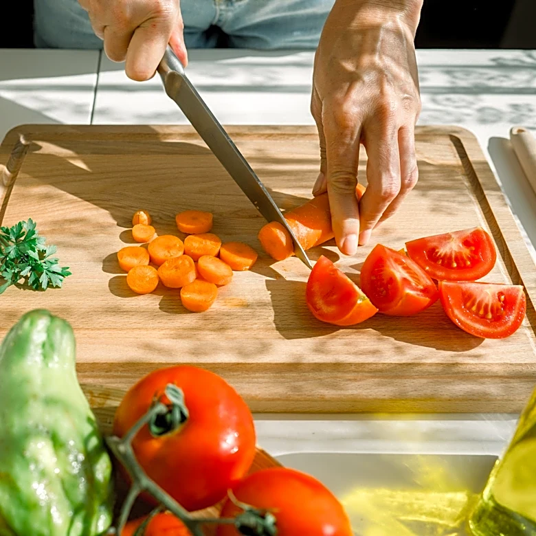 Save up to 50% on top-rated kitchen knives, sets and sharpeners