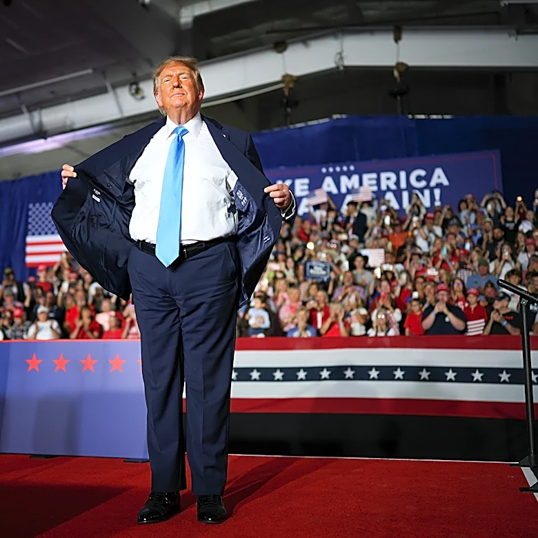 Trump's suit brand unintentionally revealed at Nebraska rally