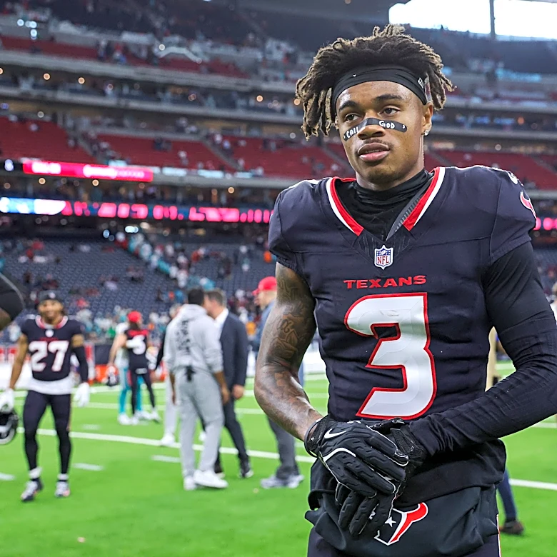 Tank Dell back at practice Wednesday