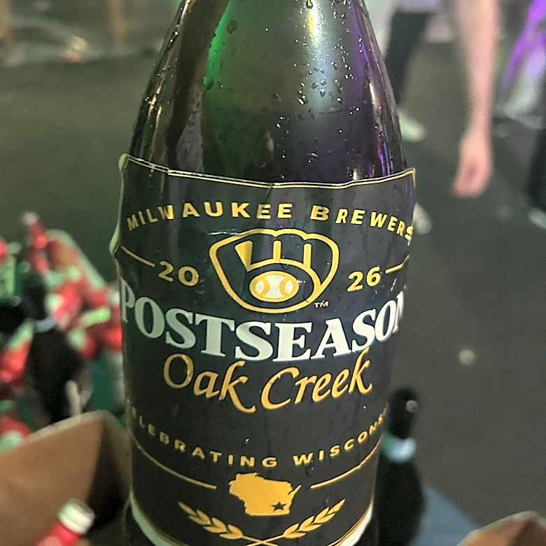 Brewers had Wisconsin-themed champagne bottles for NLDS celebration