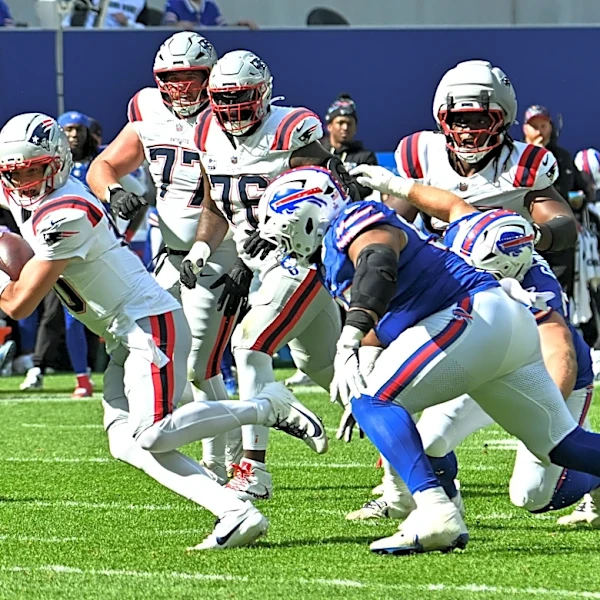 Drake Maye's trash-talking brothers prepared him to overcome slow start to season