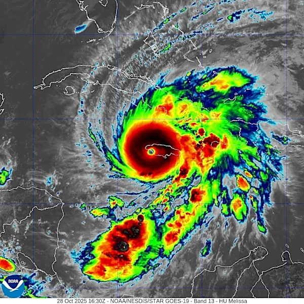 High-tech 'new tools' used in hurricane forecasts, NHC director says