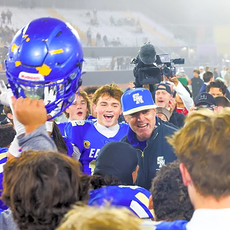 Santa Margarita (CA) Grant Van Raaphorst's unbelievable grab voted Play of the Week