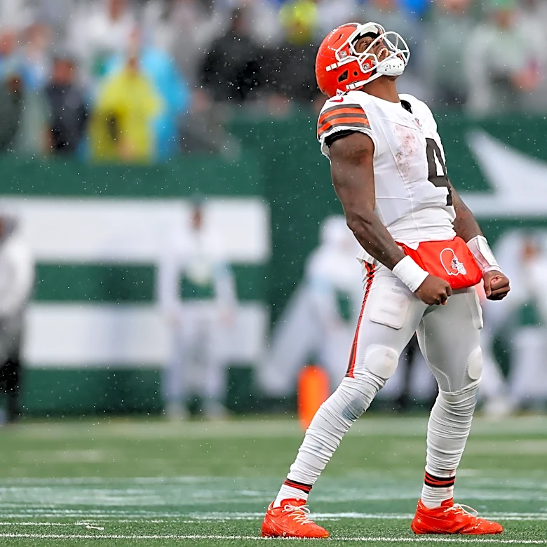Deshaun Watson limited to 155 yards, TD