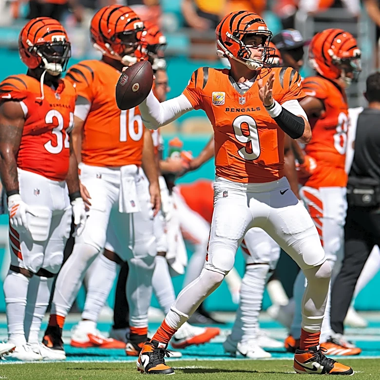 Joe Burrow tosses four TDs in Week 5