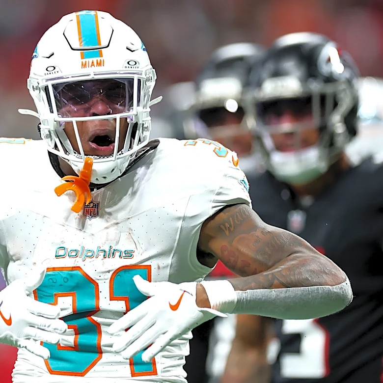 Ollie Gordon II scores in Week 5
