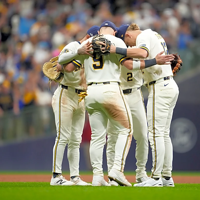 Brewers win Game 1, last minute ticket prices rise for Monday's Game 2