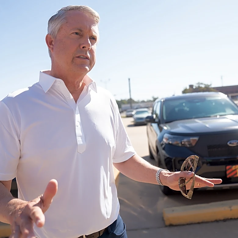 Roger Marshall sued patients for unpaid bills, but he stiffed a bakery