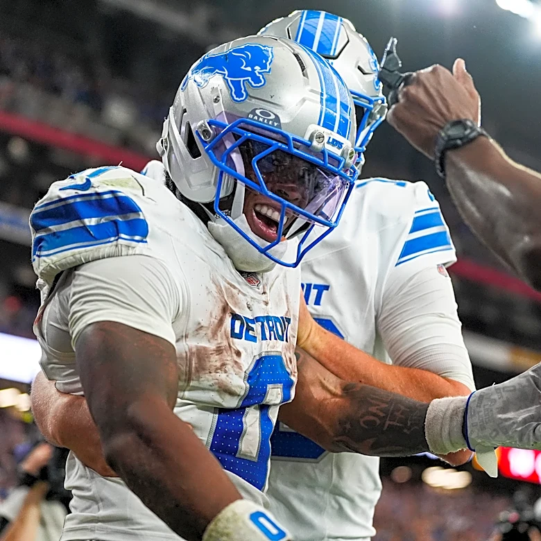 Jahmyr Gibbs continues dominant season