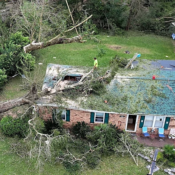 Power outages, closures linger after Hurricane Isaias slams Gulf Coast