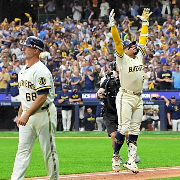 Believe in the Brewers yet? Milwaukee in dreamland, Dodgers desperate after wild Game 2