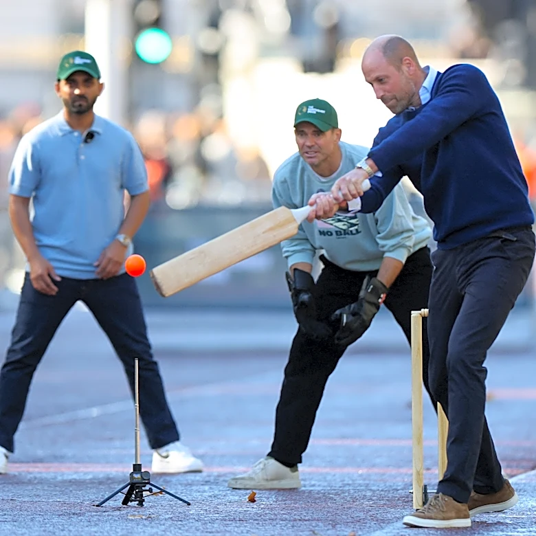 Prince William joins cricket match outside Buckingham Palace