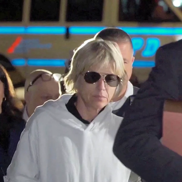 Selma Blair charged with 2 felonies after allegedly kicking officer, nurse