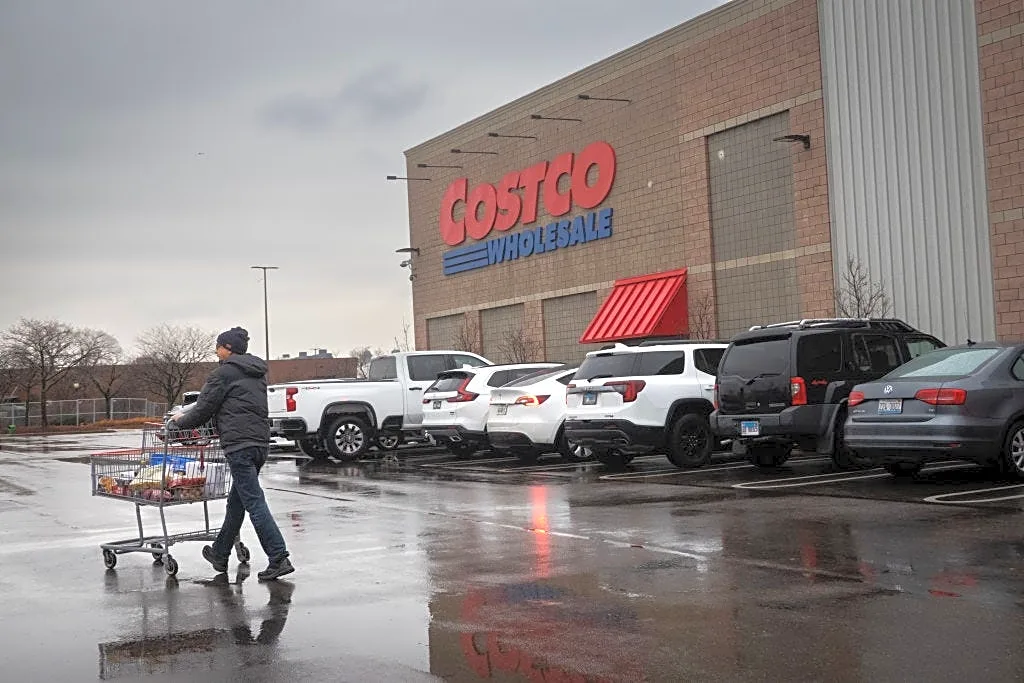 Move over, Trader Joe's. Costco is selling a canvas tote bag too