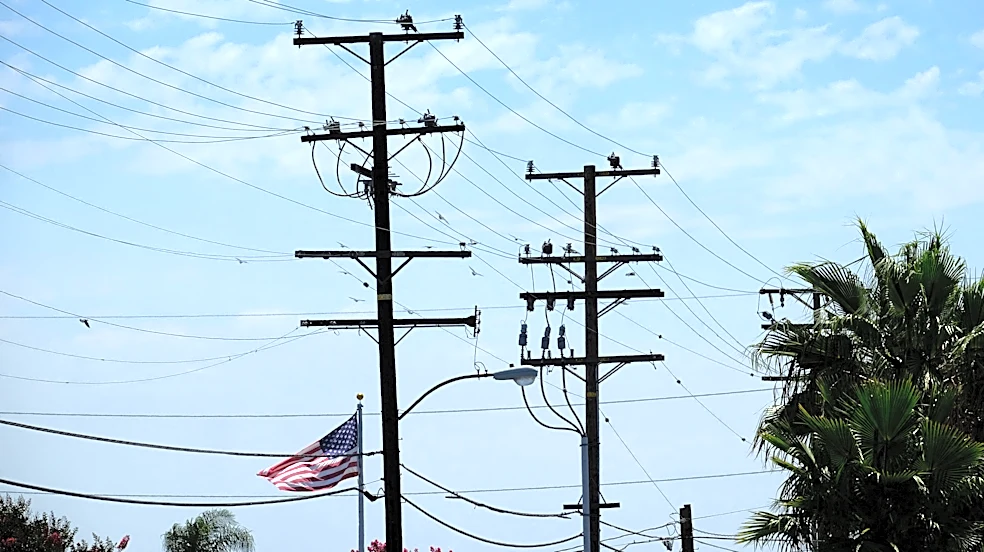 Thousands of Californians may lose power as Red Flag Warning issued