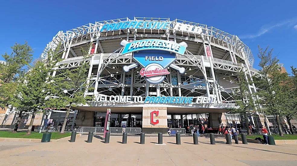 Will Guardians-Rays play today? Cleveland rain threatens ALCS Game 4