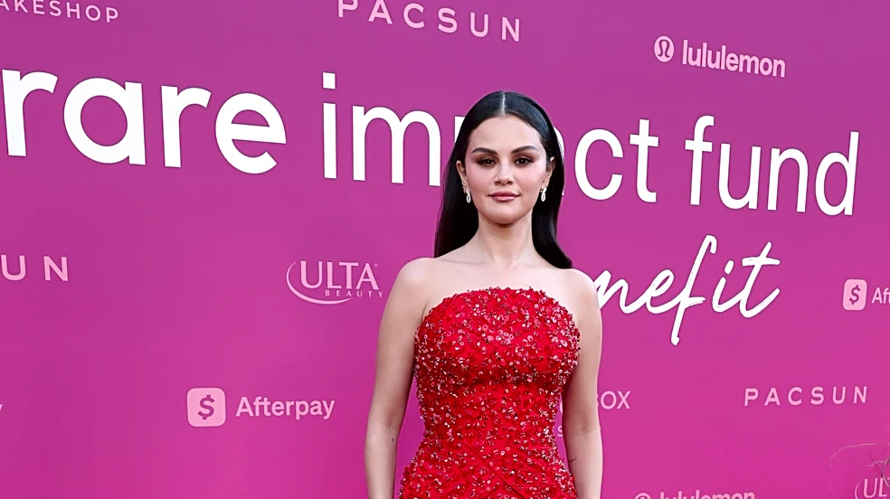 Selena Gomez pays nostalgic tribute to her Jonas Brothers music video