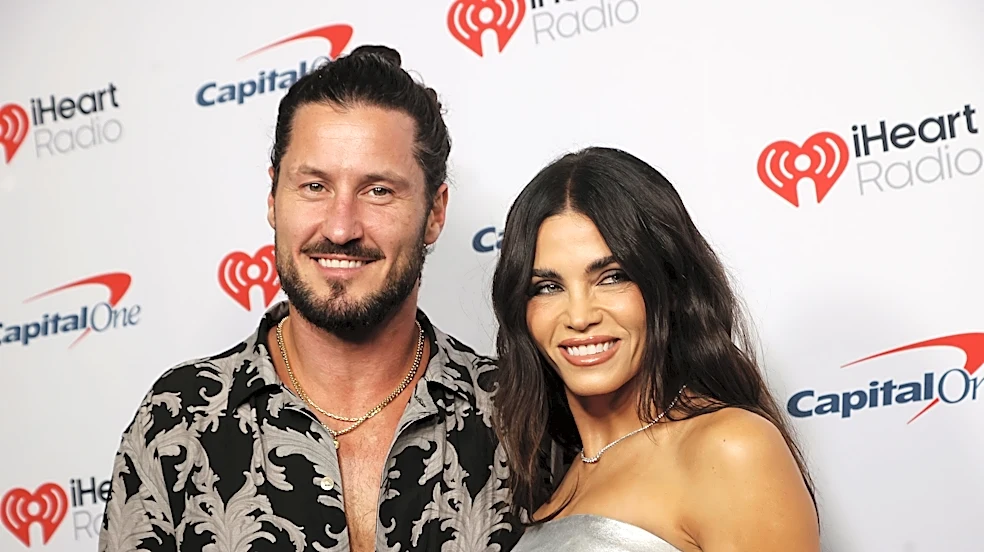 'Dancing with the Stars' pro Val Chmerkovskiy pulled after Carrie Ann Inaba remark