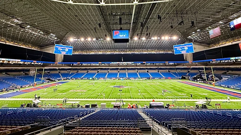 Military officer falls from Alamodome rafters before UTSA-Navy game