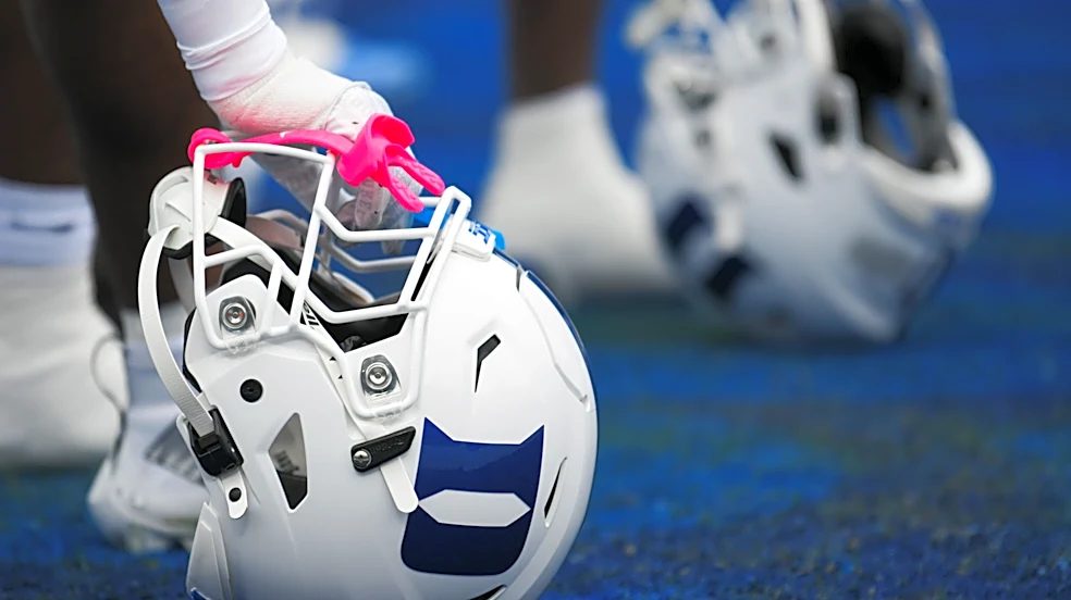 Duke football player criticized for swiping at trainer: 'Can't happen'