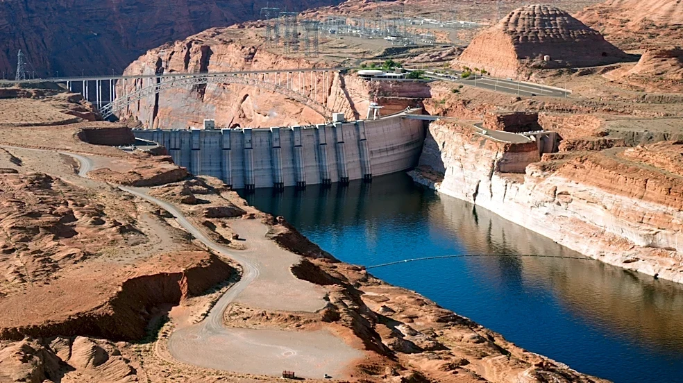 Falling water, falling visits: Desert town faces uncertain future