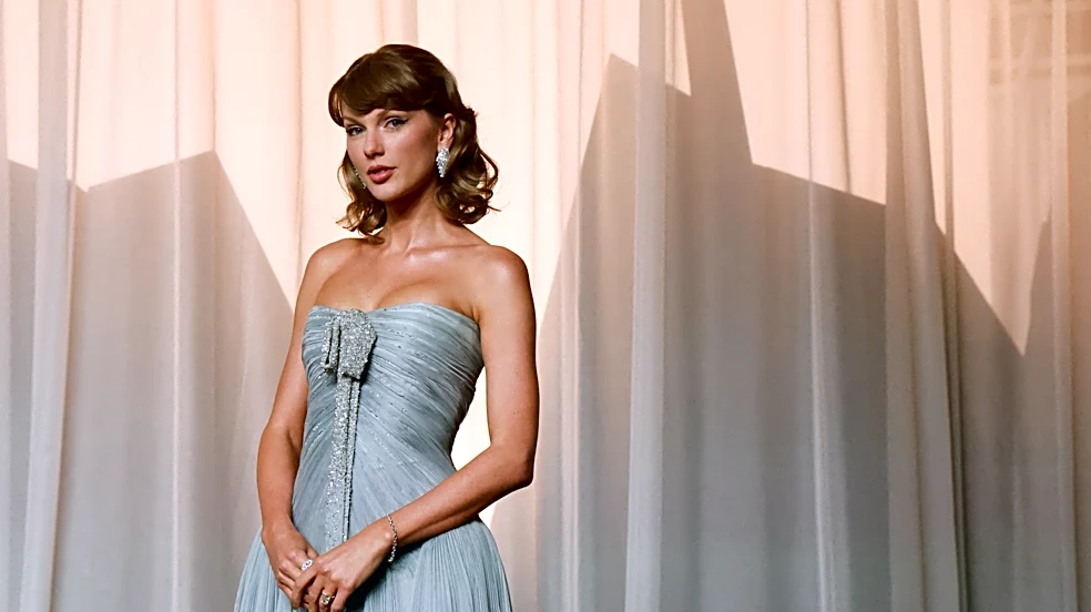 Taylor Swift wows in Dior, debuts 'Fate of Ophelia' live at Academy Museum Gala